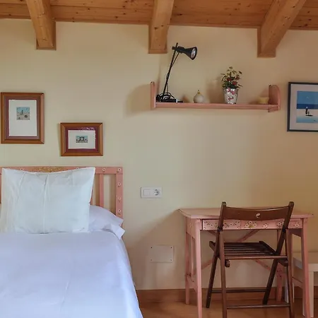 Acogedora Casa Con Jardin By *